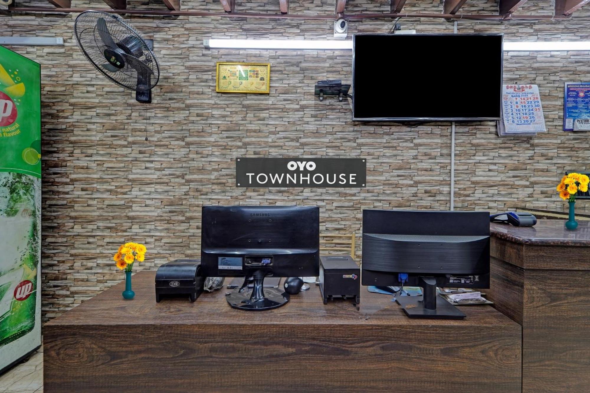 Super Townhouse 1096 Hotel Redfox Nungambakkam Near Apollo & Shankar Nethralaya Hospital Chennai Exteriör bild